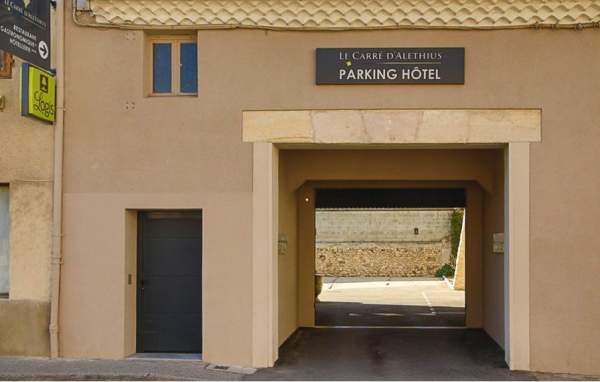 hotel avec Parking privé et sécurisé à proximté de valence