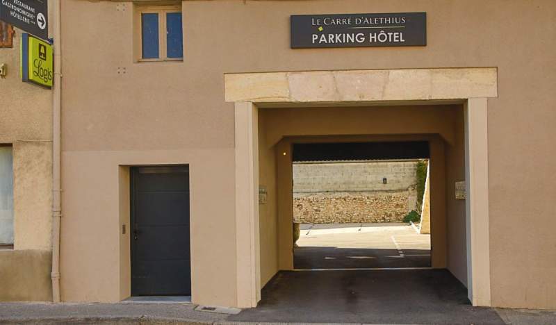 Hôtel de Charme au Sud de Valence · Le Carré d'Alethius