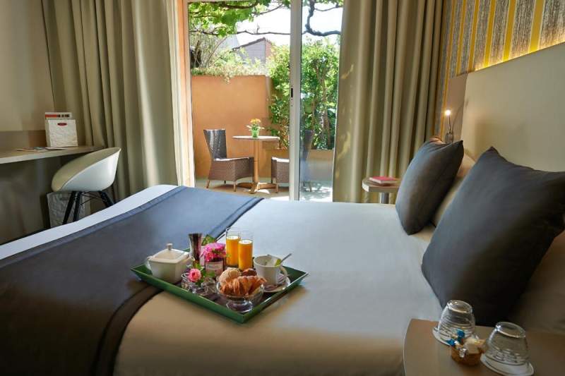 Hôtel de Charme au Sud de Valence · Le Carré d'Alethius